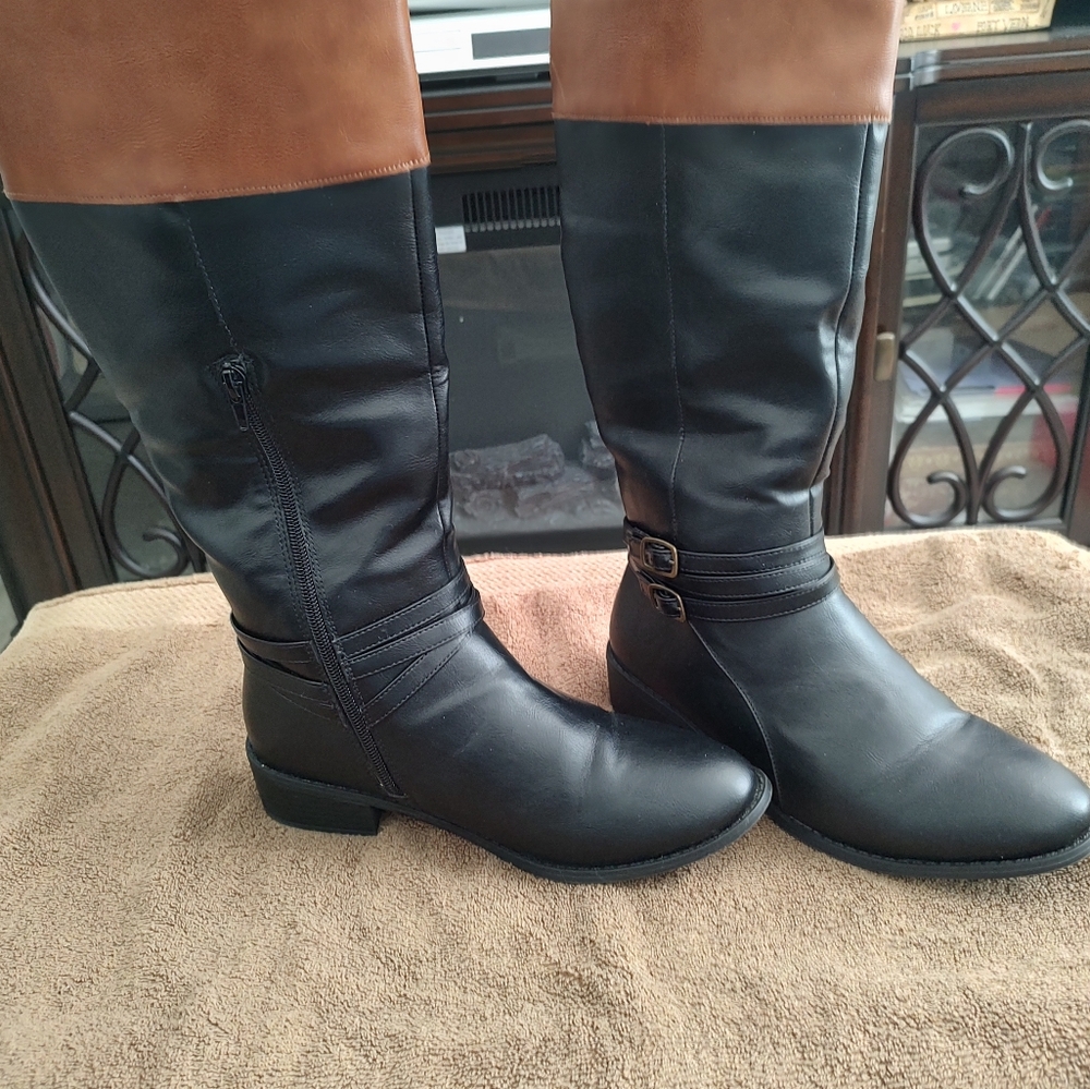 Boots - Picture 2 of 3